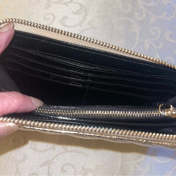 Victoria’s Secret Gold Metallic Accordion Wallet NWT - Picture 10 of 12